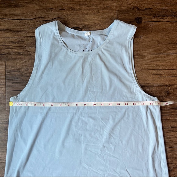 Lulu lemon Run On Tank - Picture 6 of 9